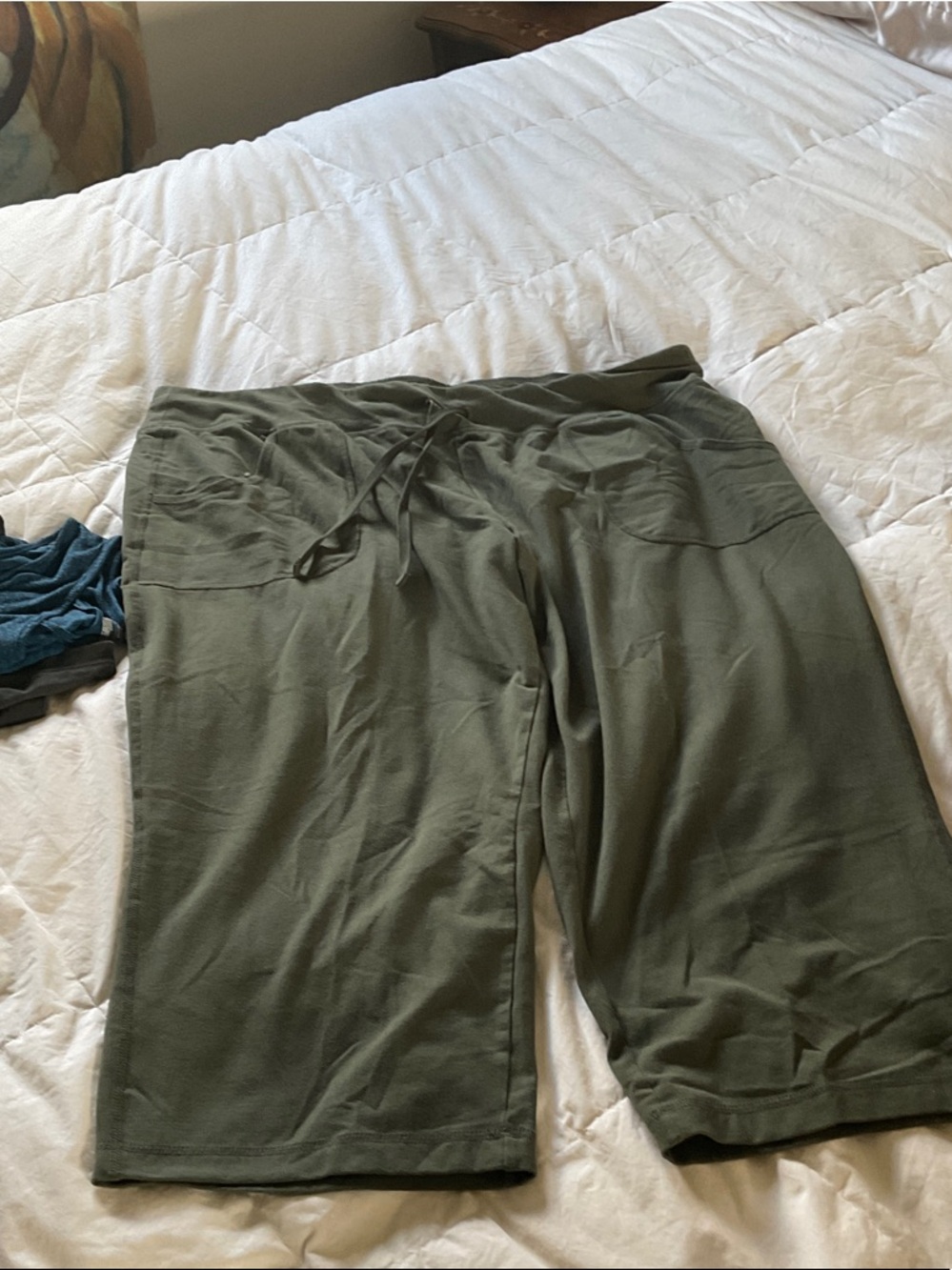 Athletic Works Olive Green Cropped Pants